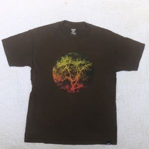 🦋 VANS Like New Dark Brown T-Shirt W/ Tree Print